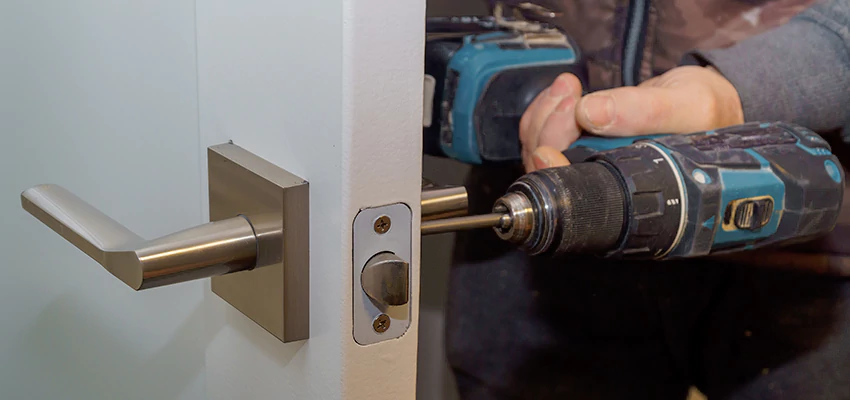 Broken Door Handle Lock Repair in Roseland, California