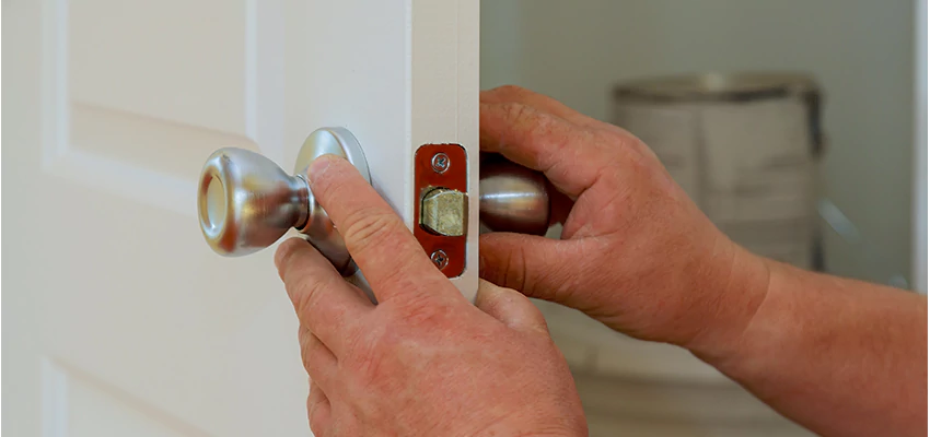 AAA Locksmiths For lock Replacement in Roseland, California