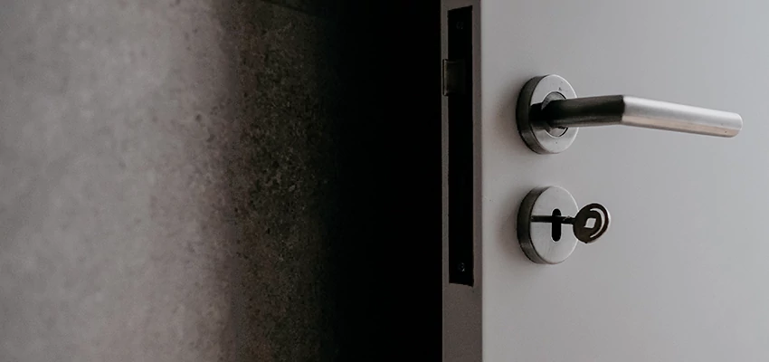 Front Door Handle Repair And Installation in Roseland, CA